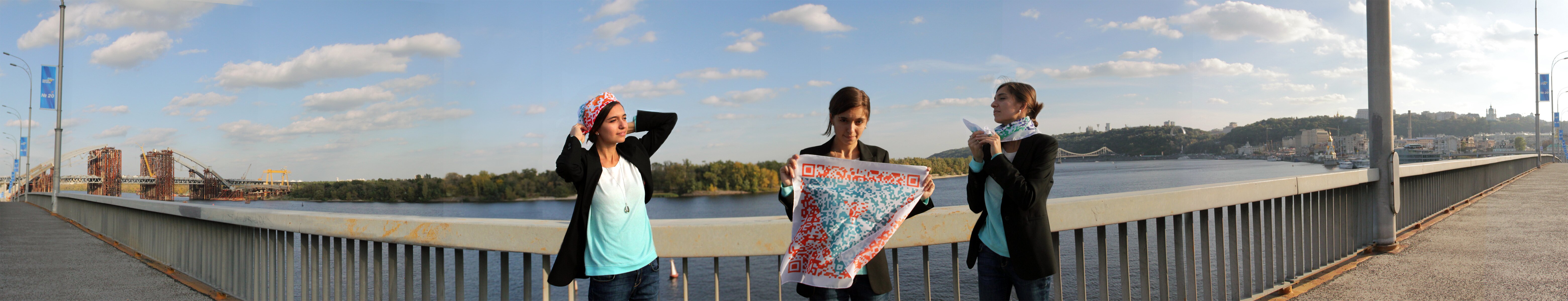 CYAN | 2012 | QR-Scarves